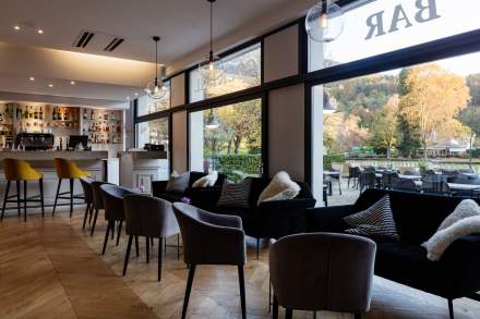 Grand Hôtel &amp; Spa Uriage · Le Bar Lounge · Hôtel 4 étoiles Grenoble, Isère